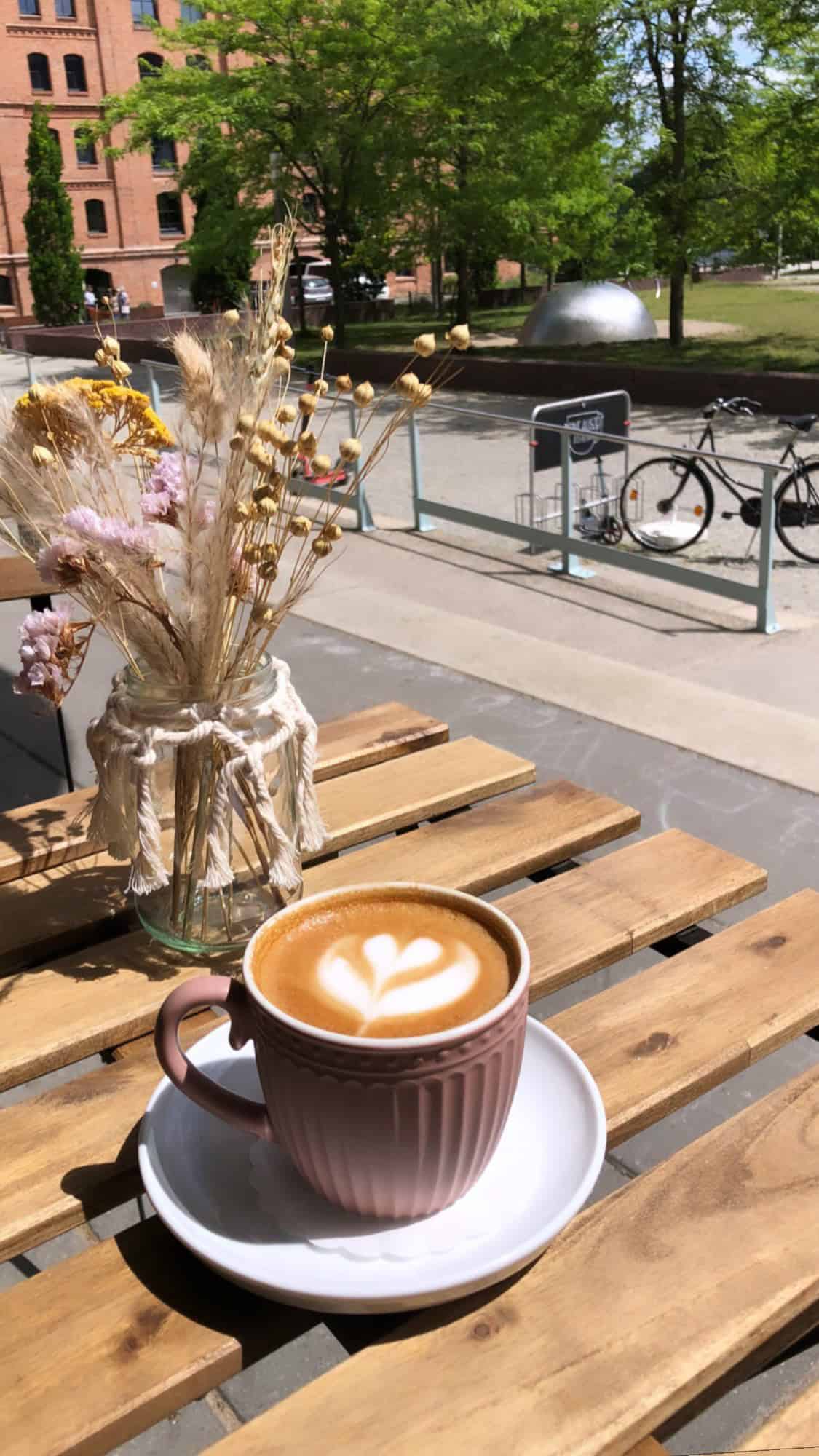 Kaffee mit viel Liebe gemacht.